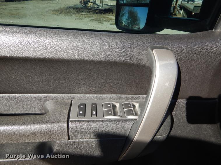 image for item K5794 2012 Chevrolet Silverado 2500HD Z71 Ext. Cab pickup truck