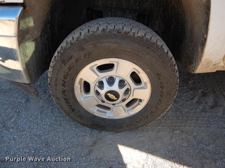 image for item K5794 2012 Chevrolet Silverado 2500HD Z71 Ext. Cab pickup truck