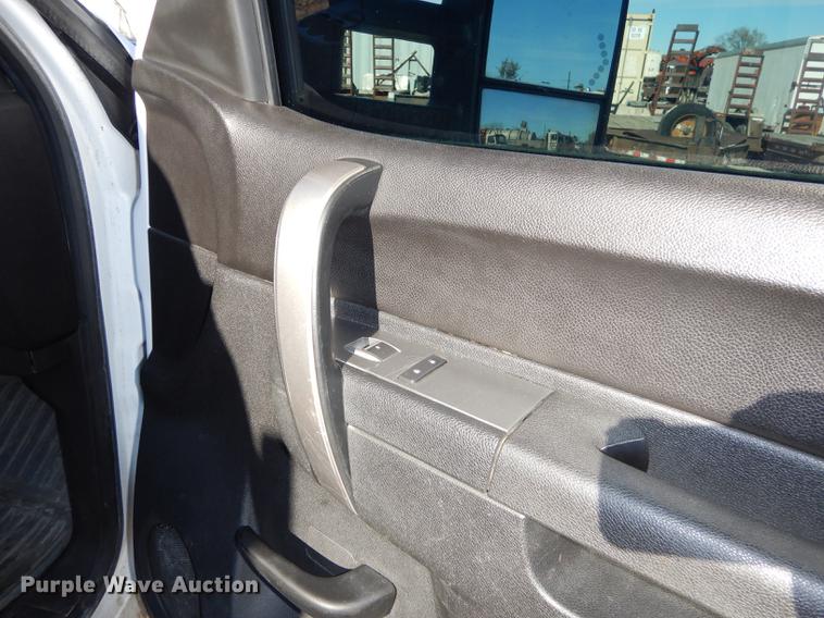 image for item K5794 2012 Chevrolet Silverado 2500HD Z71 Ext. Cab pickup truck