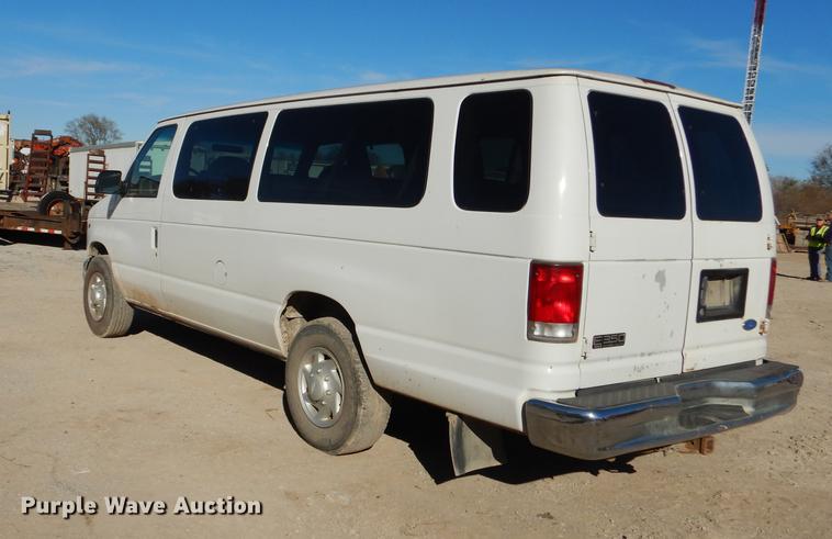 image for item K5795 2001 Ford Econoline E350 Super Duty XLT van