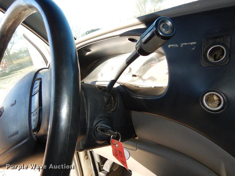 image for item K5795 2001 Ford Econoline E350 Super Duty XLT van