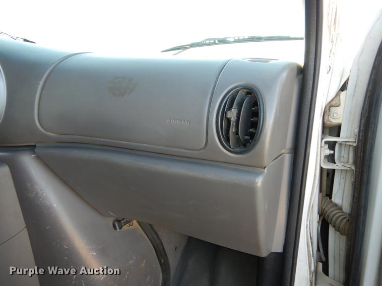 image for item K5795 2001 Ford Econoline E350 Super Duty XLT van