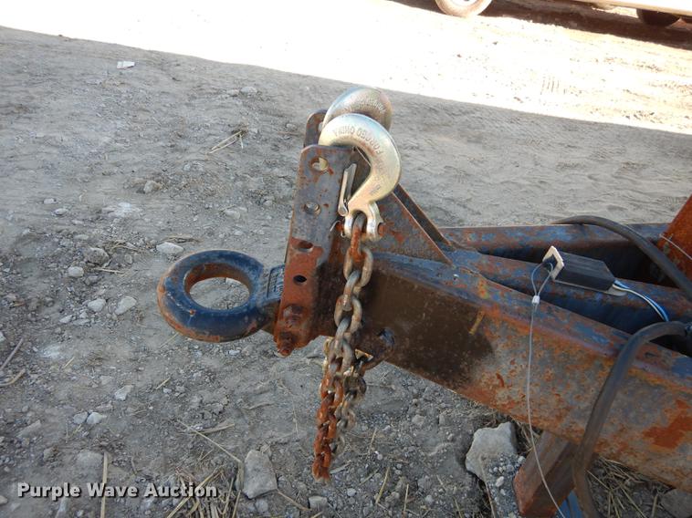 image for item K5804 2006 Cargomate enclosed cargo trailer