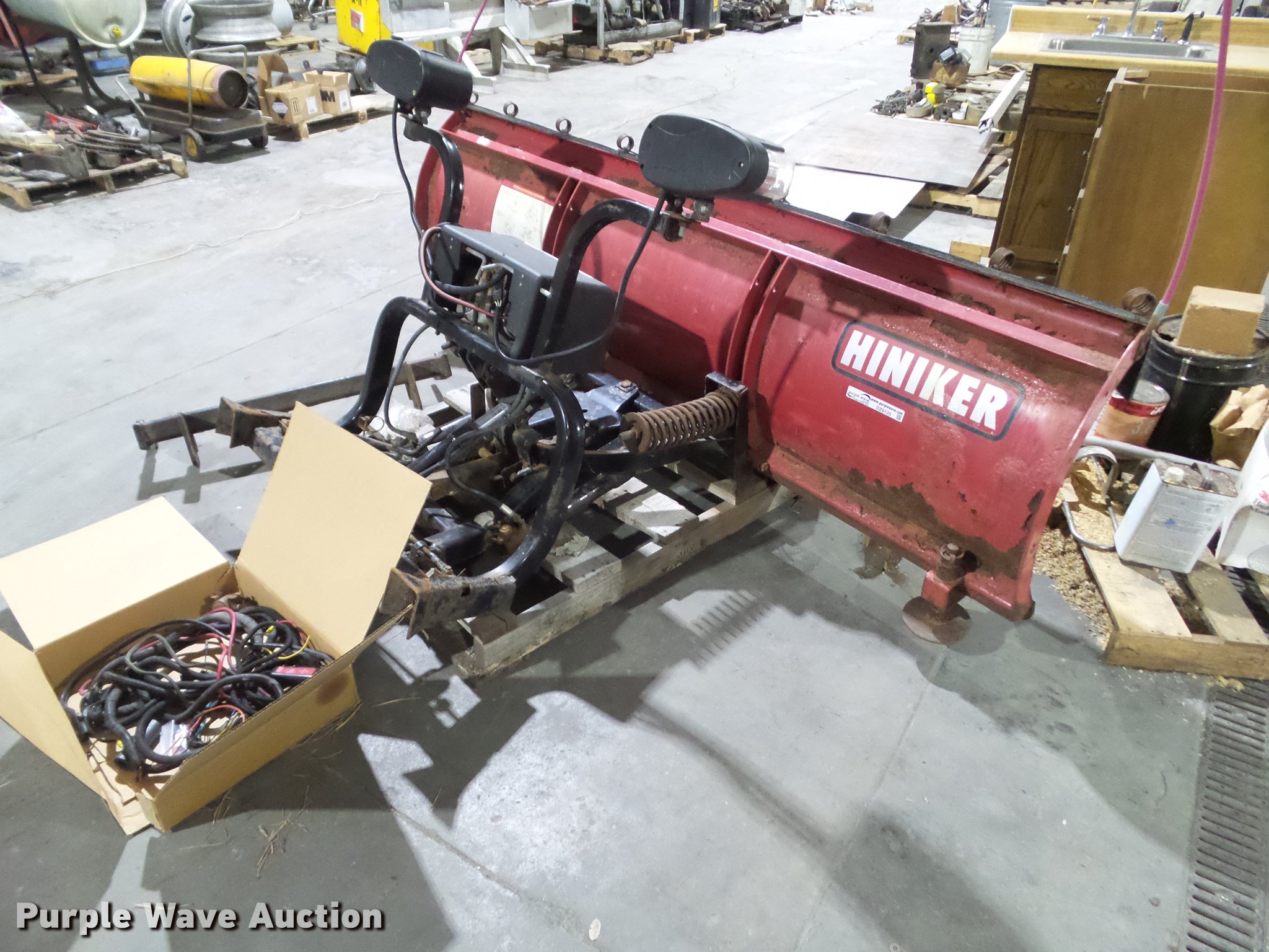 Hinniker 8' snow plow in Des Moines, IA Item DZ9120 sold Purple Wave