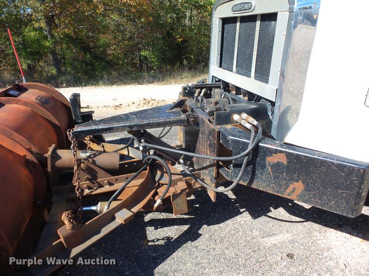 image for item BV9213 2001 Freightliner FLD120 dump truck