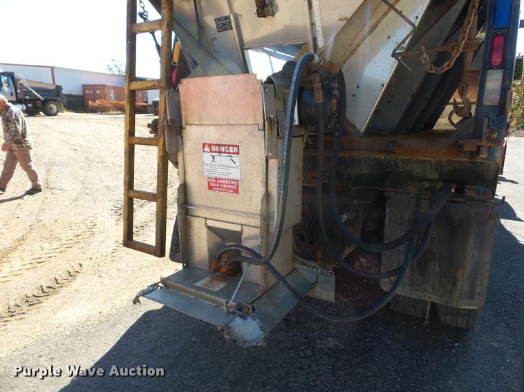 image for item BV9213 2001 Freightliner FLD120 dump truck