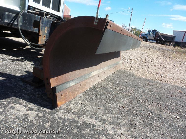 image for item BV9213 2001 Freightliner FLD120 dump truck