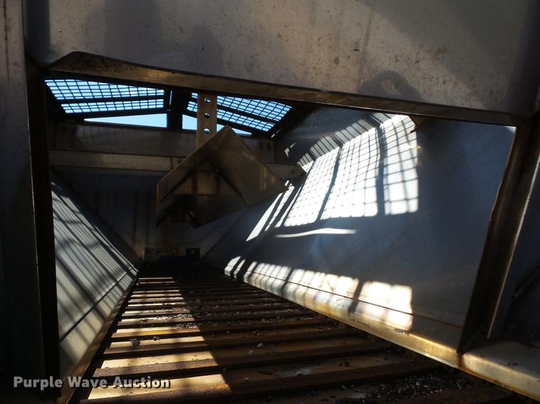 image for item BV9213 2001 Freightliner FLD120 dump truck