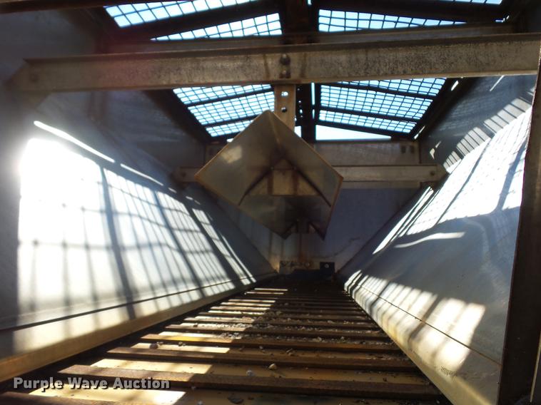 image for item BV9213 2001 Freightliner FLD120 dump truck