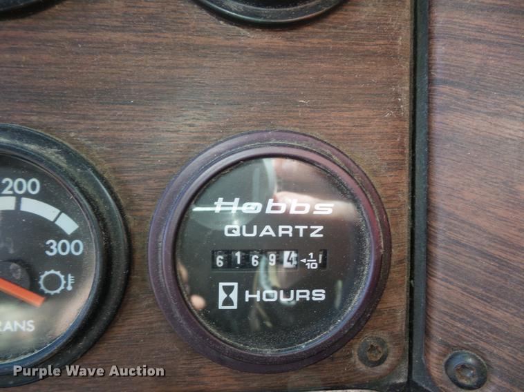 image for item BV9213 2001 Freightliner FLD120 dump truck