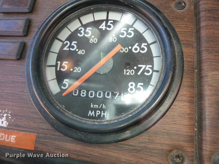 image for item BV9213 2001 Freightliner FLD120 dump truck