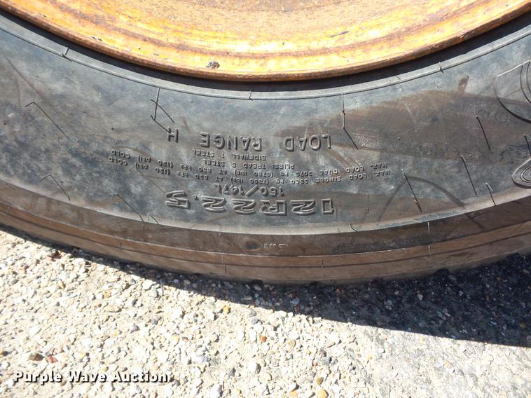 image for item BV9213 2001 Freightliner FLD120 dump truck