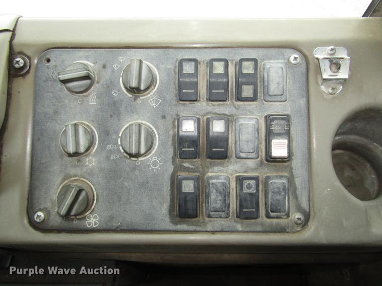 image for item DA3231 2005 Case 821C wheel loader