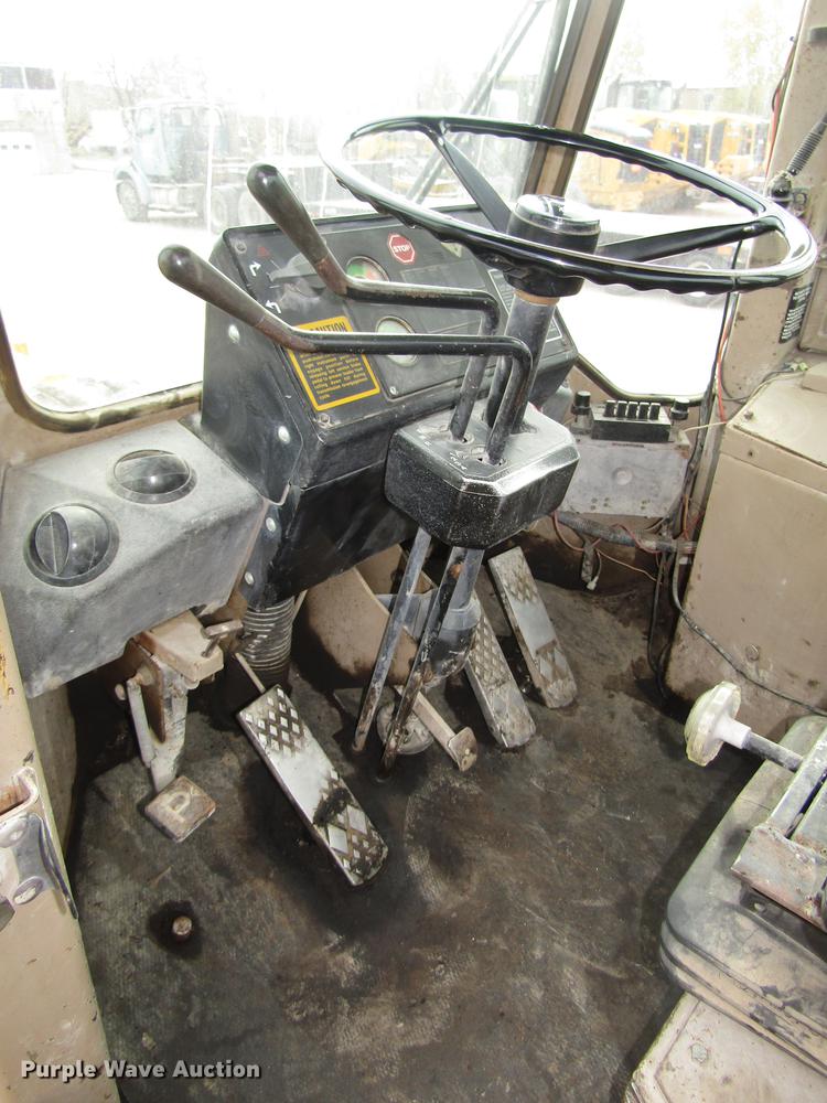 image for item DA3232 1988 John Deere 544E wheel loader