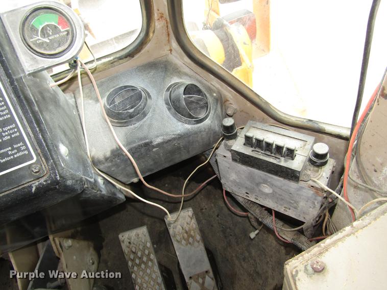 image for item DA3232 1988 John Deere 544E wheel loader