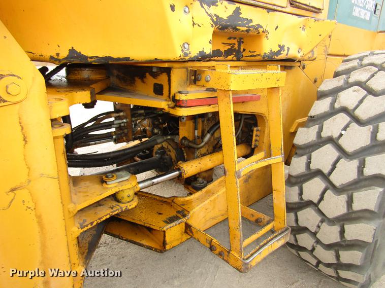 image for item DA3232 1988 John Deere 544E wheel loader