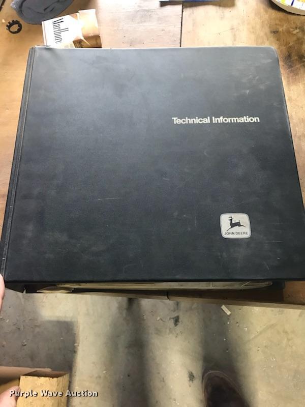 image for item DA3232 1988 John Deere 544E wheel loader