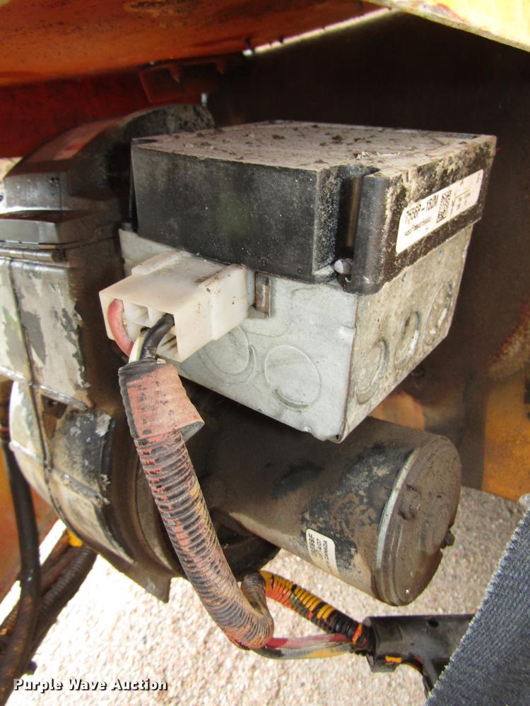 image for item DA3233 2008 Crafco EZ1000EB crack sealer