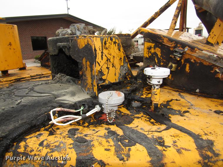 image for item DA3233 2008 Crafco EZ1000EB crack sealer