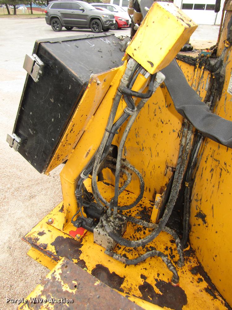 image for item DA3233 2008 Crafco EZ1000EB crack sealer