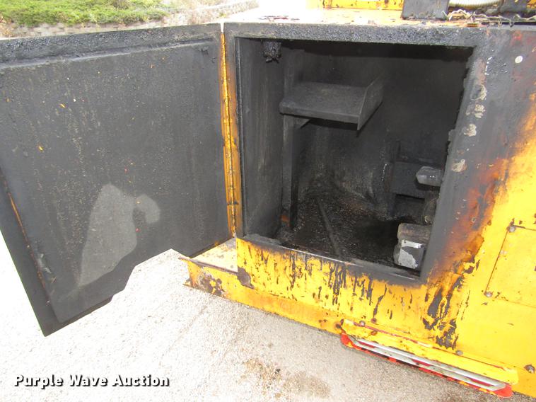 image for item DA3233 2008 Crafco EZ1000EB crack sealer