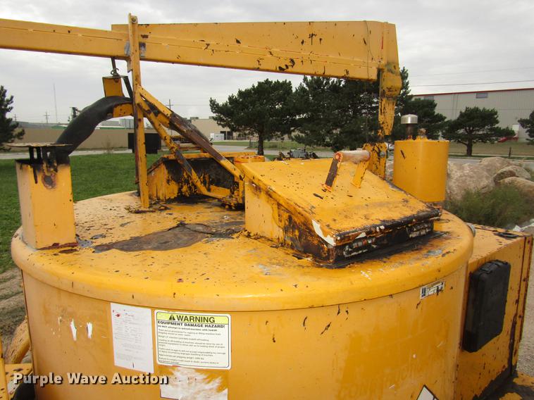 image for item DA3233 2008 Crafco EZ1000EB crack sealer