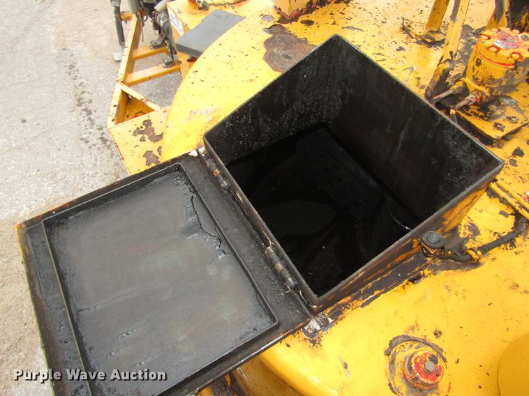 image for item DA3233 2008 Crafco EZ1000EB crack sealer