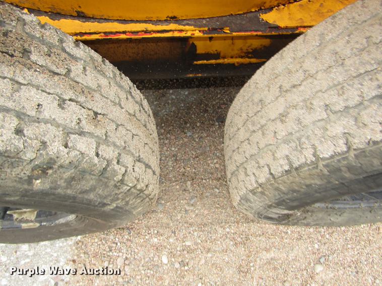 image for item DA3233 2008 Crafco EZ1000EB crack sealer