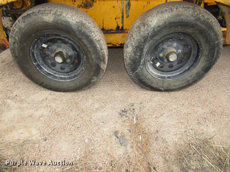 image for item DA3233 2008 Crafco EZ1000EB crack sealer