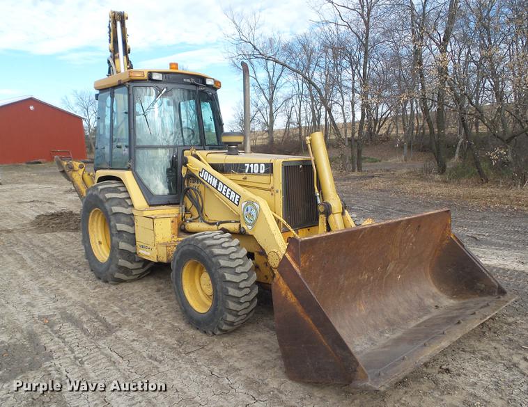 image for item DA7009 1995 John Deere 710D backhoe