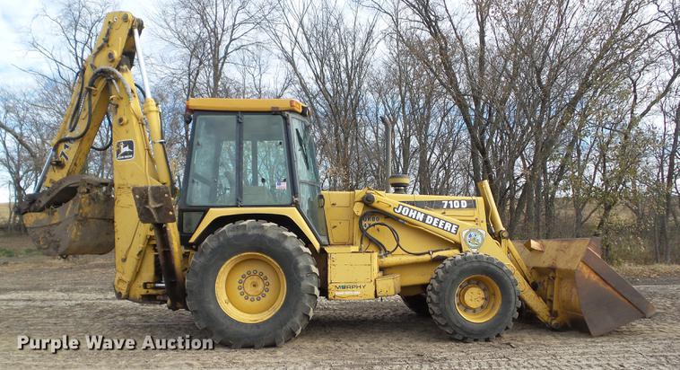image for item DA7009 1995 John Deere 710D backhoe
