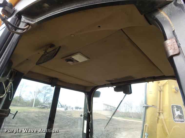 image for item DA7009 1995 John Deere 710D backhoe