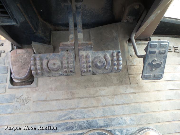 image for item DA7009 1995 John Deere 710D backhoe