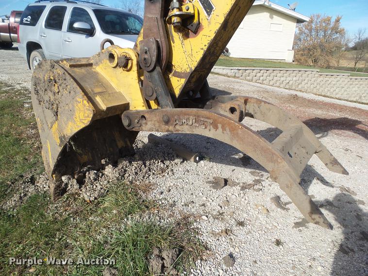 image for item DA7009 1995 John Deere 710D backhoe