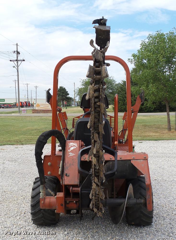 image for item DB4210 2000 Ditch Witch 3700DD trencher