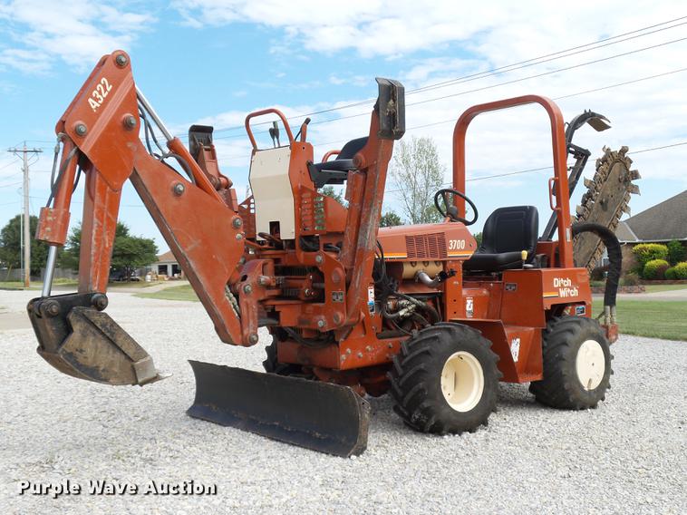 image for item DB4210 2000 Ditch Witch 3700DD trencher