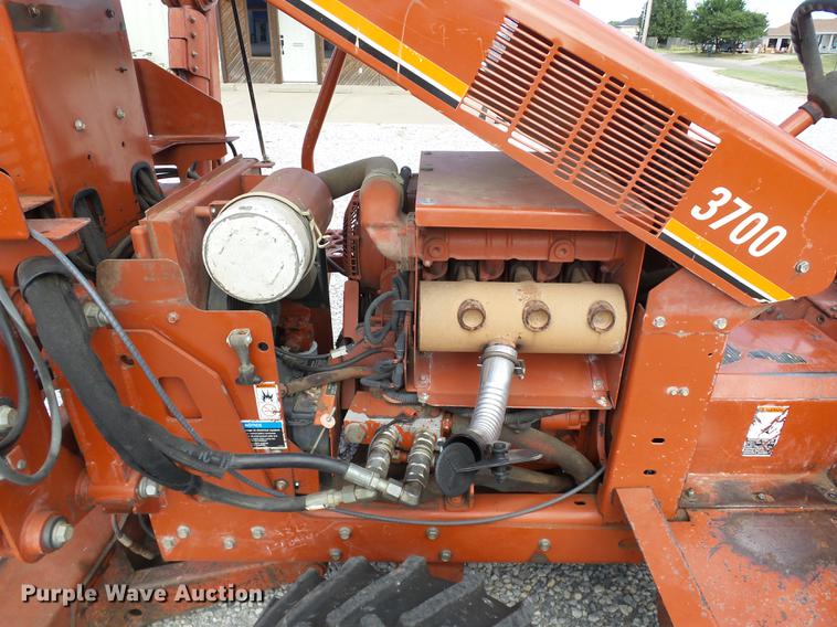 image for item DB4210 2000 Ditch Witch 3700DD trencher