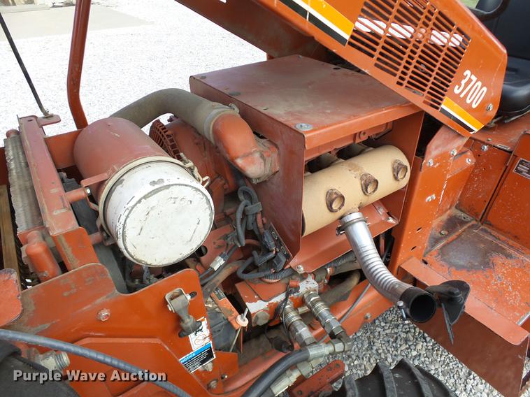 image for item DB4210 2000 Ditch Witch 3700DD trencher