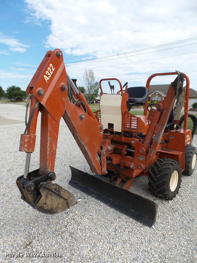 image for item DB4210 2000 Ditch Witch 3700DD trencher