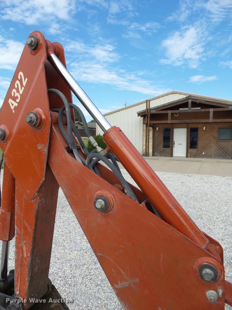 image for item DB4210 2000 Ditch Witch 3700DD trencher