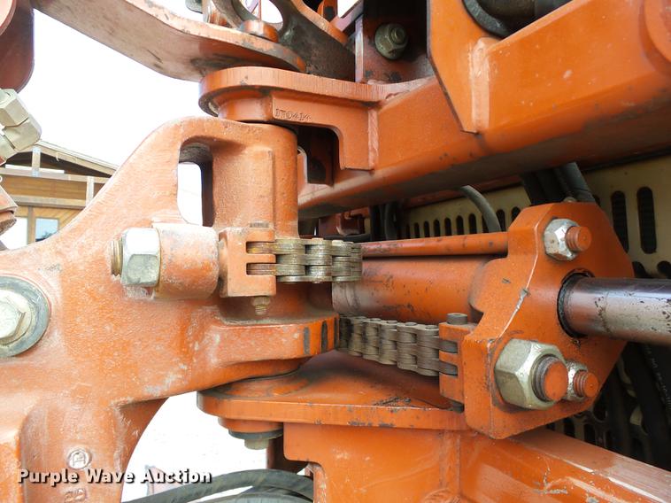 image for item DB4210 2000 Ditch Witch 3700DD trencher