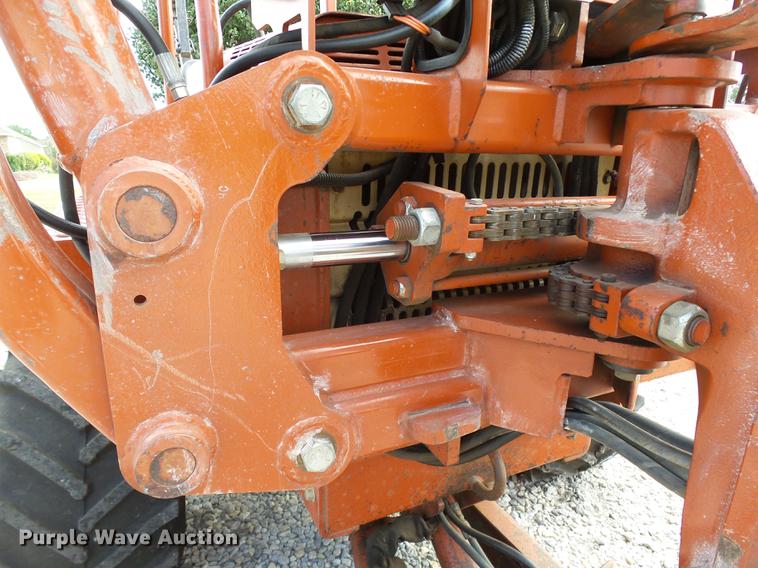 image for item DB4210 2000 Ditch Witch 3700DD trencher