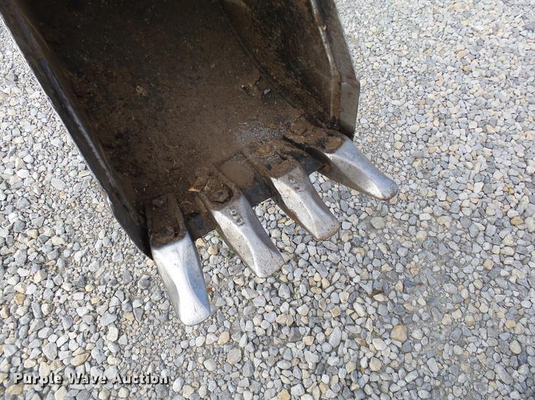 image for item DB4210 2000 Ditch Witch 3700DD trencher