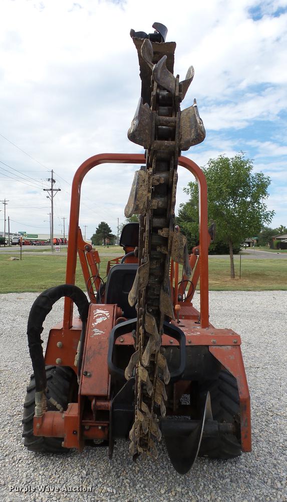 image for item DB4210 2000 Ditch Witch 3700DD trencher