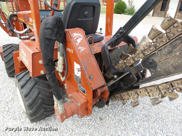 image for item DB4210 2000 Ditch Witch 3700DD trencher