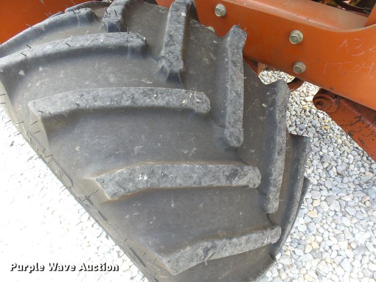 image for item DB4210 2000 Ditch Witch 3700DD trencher