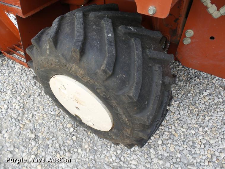 image for item DB4210 2000 Ditch Witch 3700DD trencher