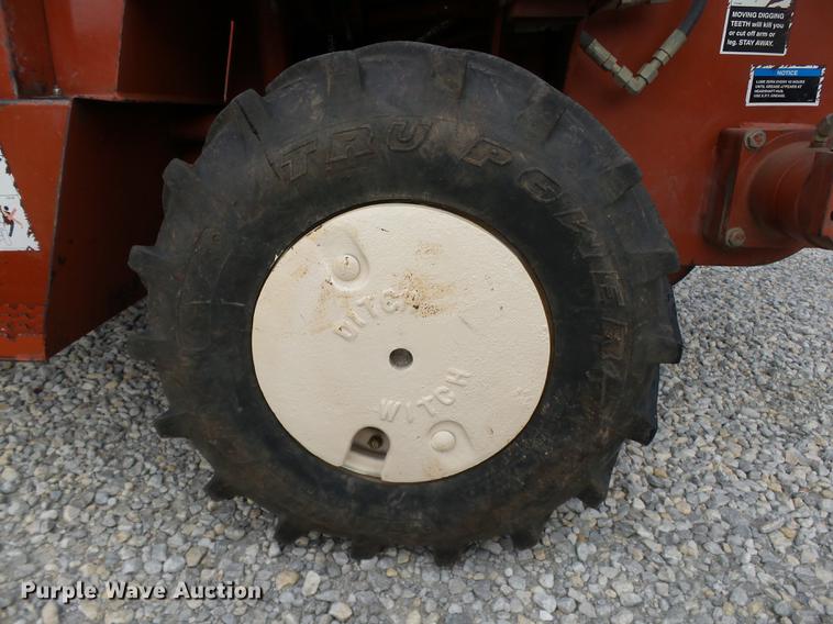 image for item DB4210 2000 Ditch Witch 3700DD trencher