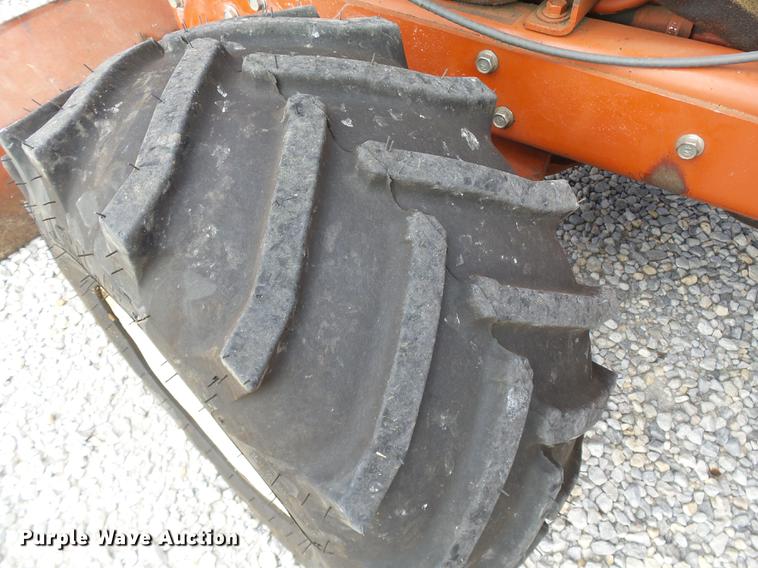 image for item DB4210 2000 Ditch Witch 3700DD trencher