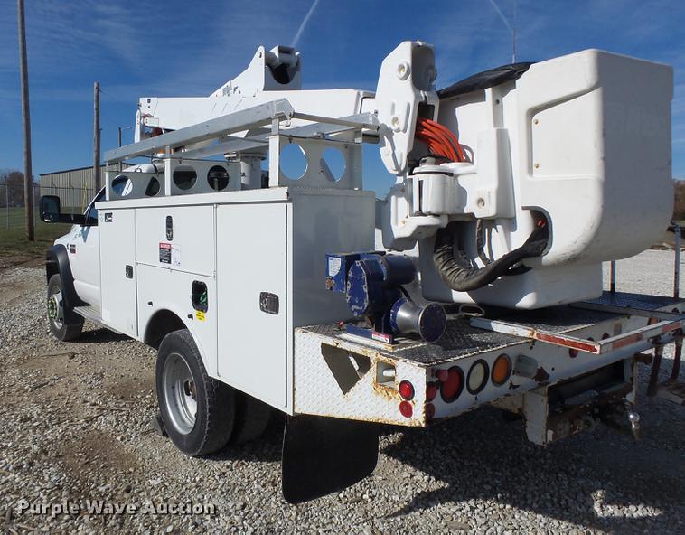 image for item DB5906 2009 Dodge Ram 5500 bucket truck
